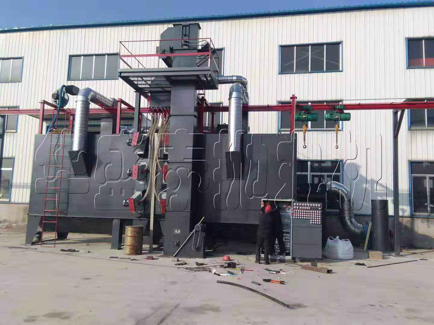 hst吊鉤通過(guò)式拋丸機(jī)的特點(diǎn)有哪些？